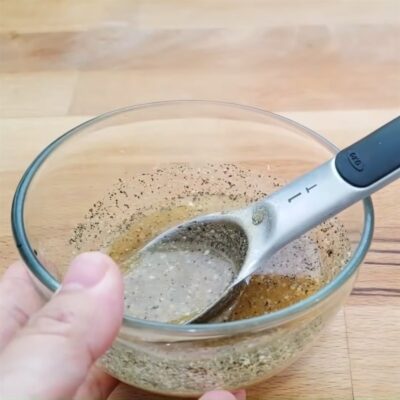 Làm sốt nước mắm: