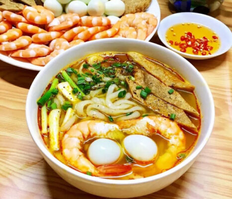 Nấu bánh canh