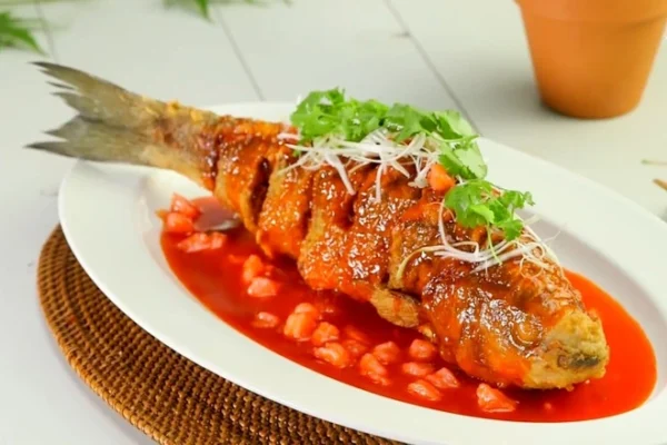 Rưới sốt và hoàn tất