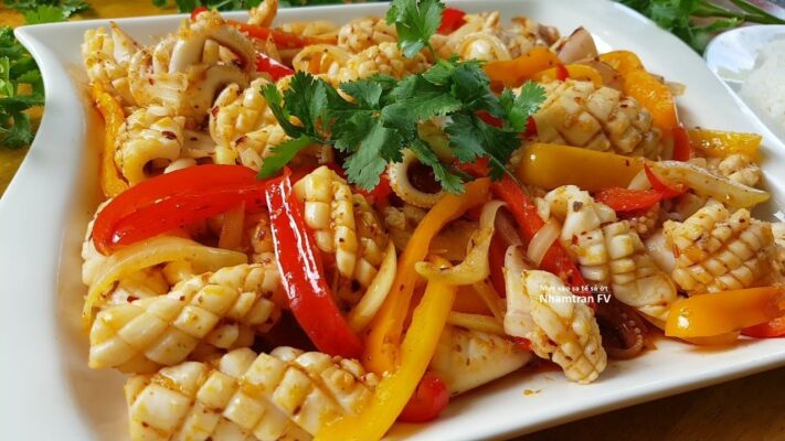 2. Xào mực