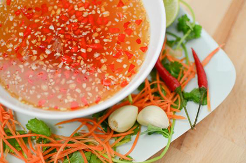 Chuẩn bị nước chấm