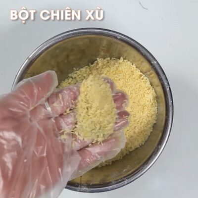 Làm hỗn hợp bột chiên