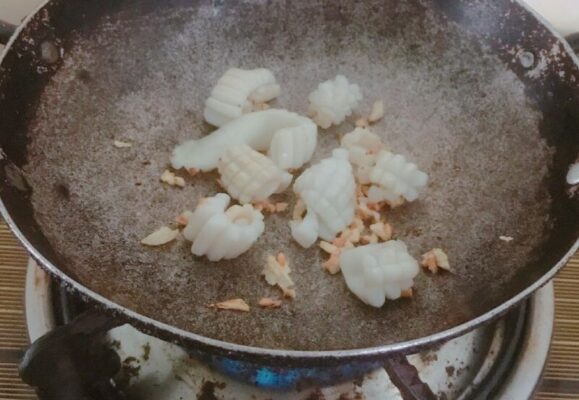 Xào mực